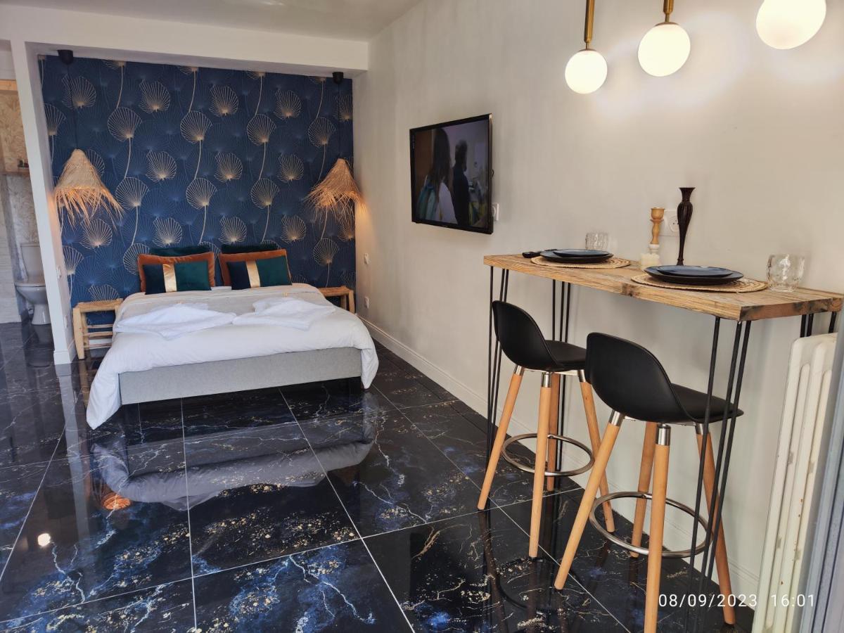Studio Avec Jaccuzzi Saintry-sur-Seine Esterno foto