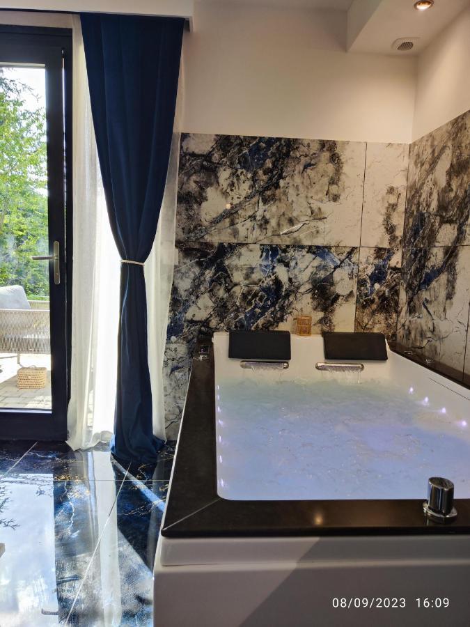 Studio Avec Jaccuzzi Saintry-sur-Seine Esterno foto